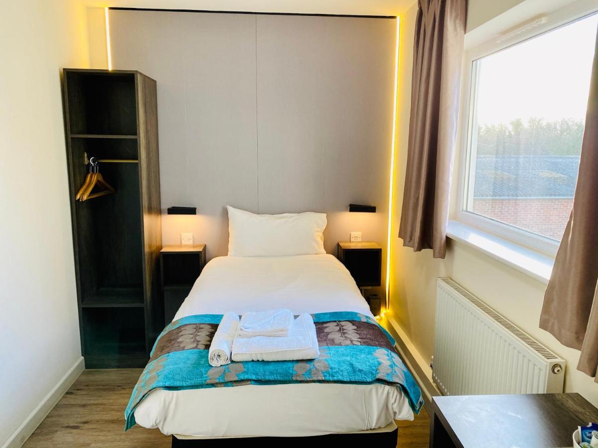 Almond Tree Hotel Bicester Esterno foto