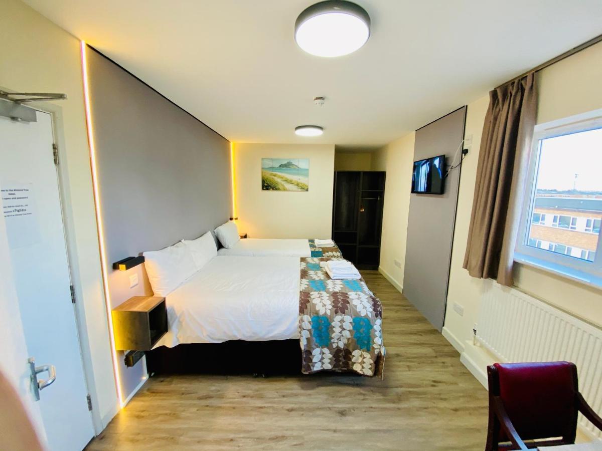 Almond Tree Hotel Bicester Esterno foto