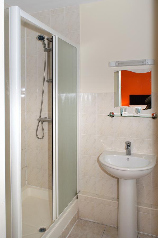 Almond Tree Hotel Bicester Esterno foto